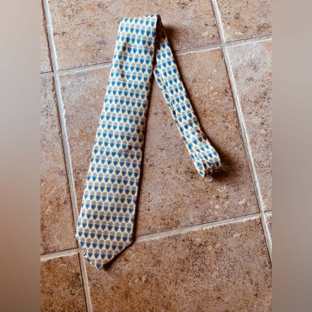 Vineyard Vines - Mens yellow & blue pattern silk tie, Size: 60”L x 3.5”W